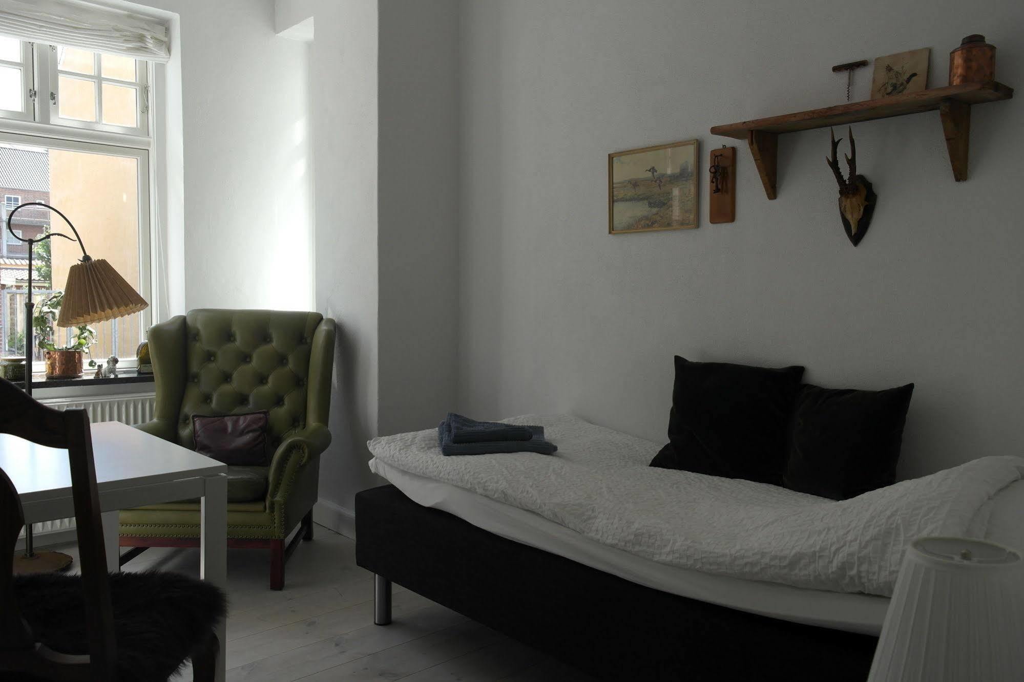 Sweethome Guesthouse Эсбьерг Экстерьер фото